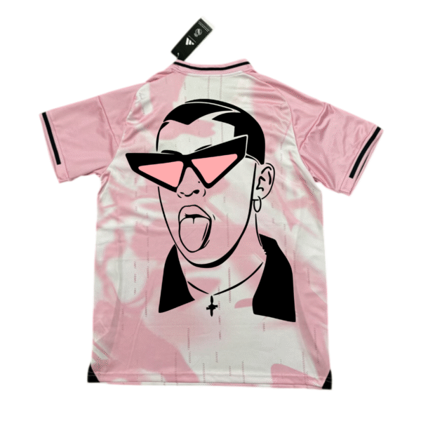 Real Madrid x Bad Bunny camiseta - Imagen 2